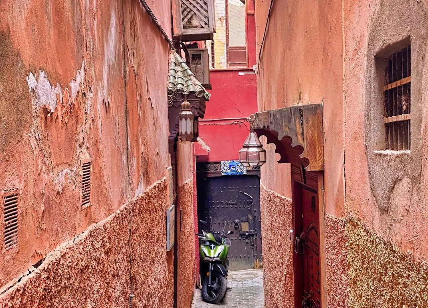 Riad Le Dromadaire Bleu By Weekome Marrakesh Bed & Breakfast